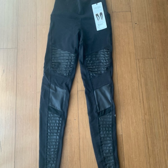 Alo Moto Legging in size xs - Picture 6 of 9